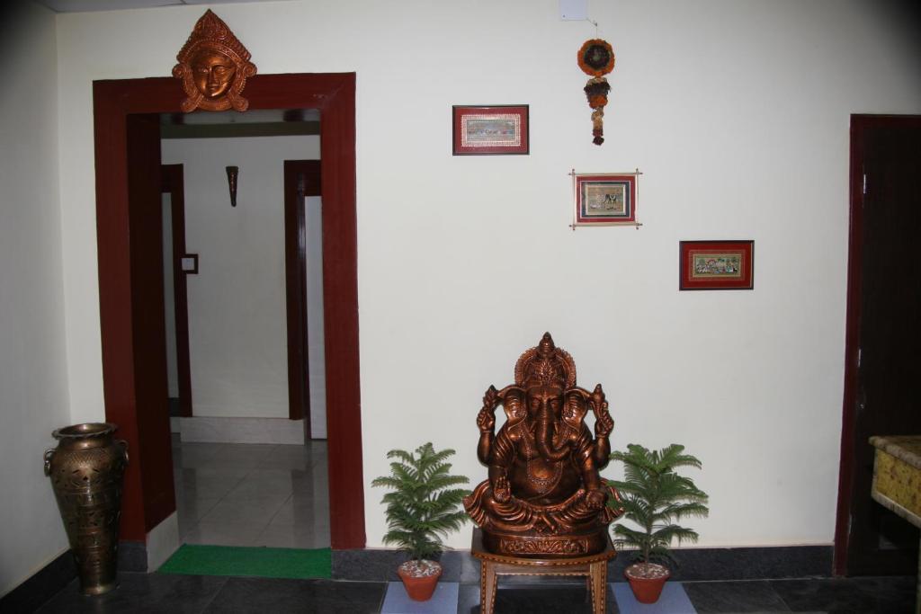 Hotel Maa Kamakhya Purî Extérieur photo