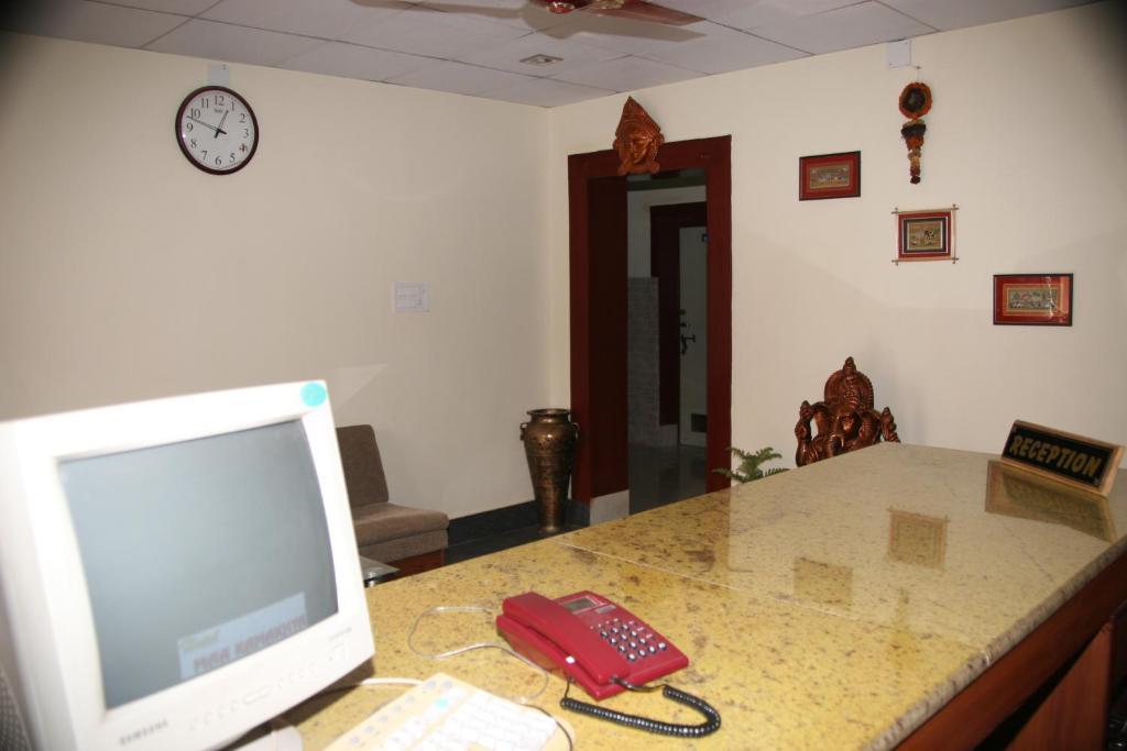 Hotel Maa Kamakhya Purî Extérieur photo