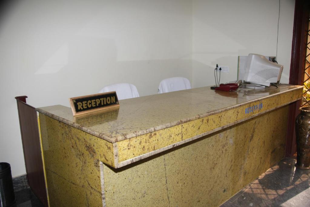 Hotel Maa Kamakhya Purî Extérieur photo