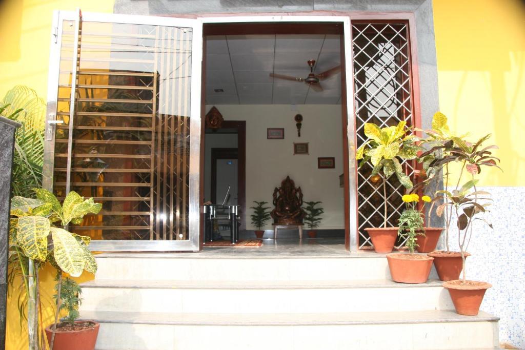 Hotel Maa Kamakhya Purî Extérieur photo