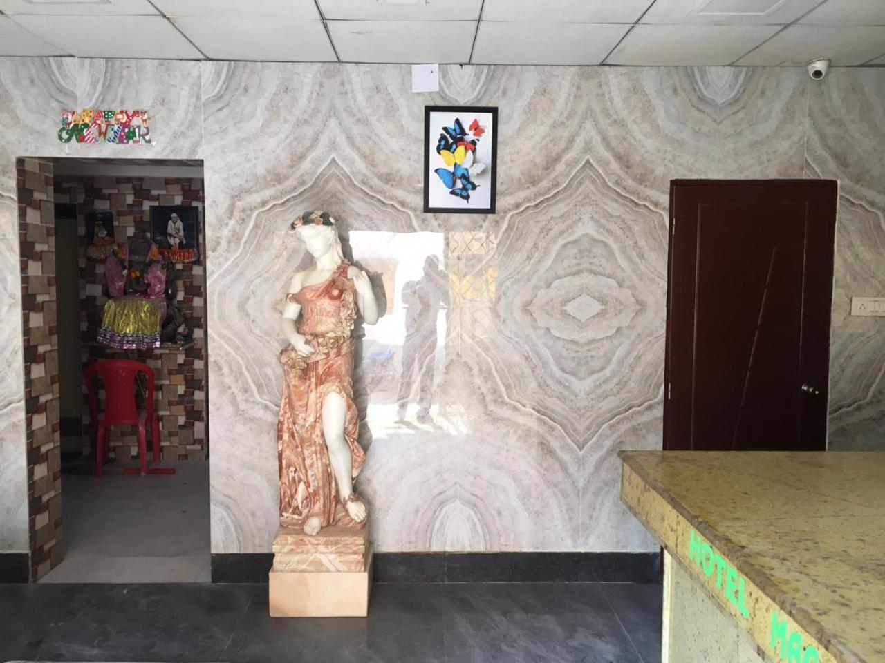Hotel Maa Kamakhya Purî Extérieur photo