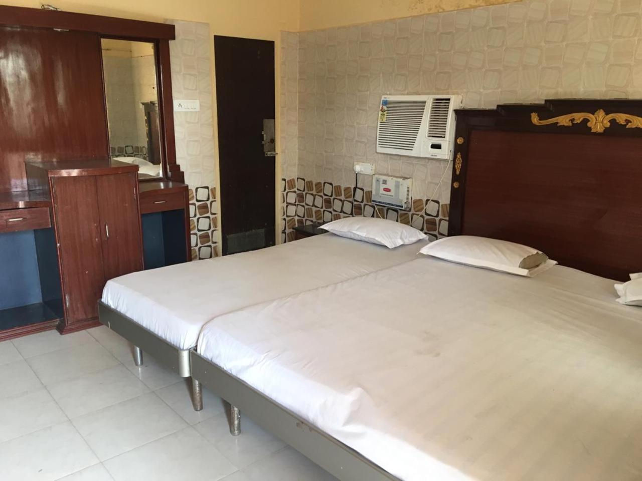 Hotel Maa Kamakhya Purî Extérieur photo